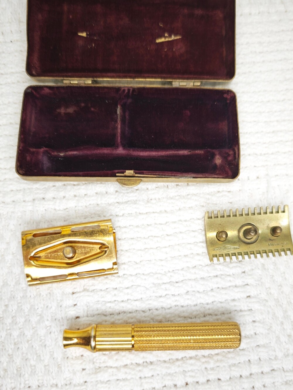 Vintage Gilette safety razor with brass travel case - Picture 4 of 6